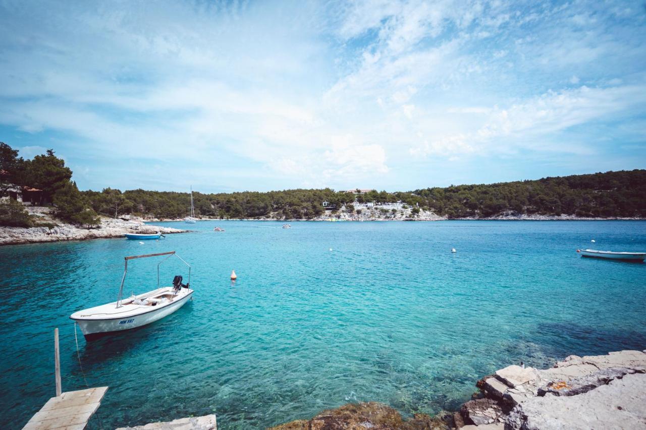 Villa Kalinic Milna  Εξωτερικό φωτογραφία