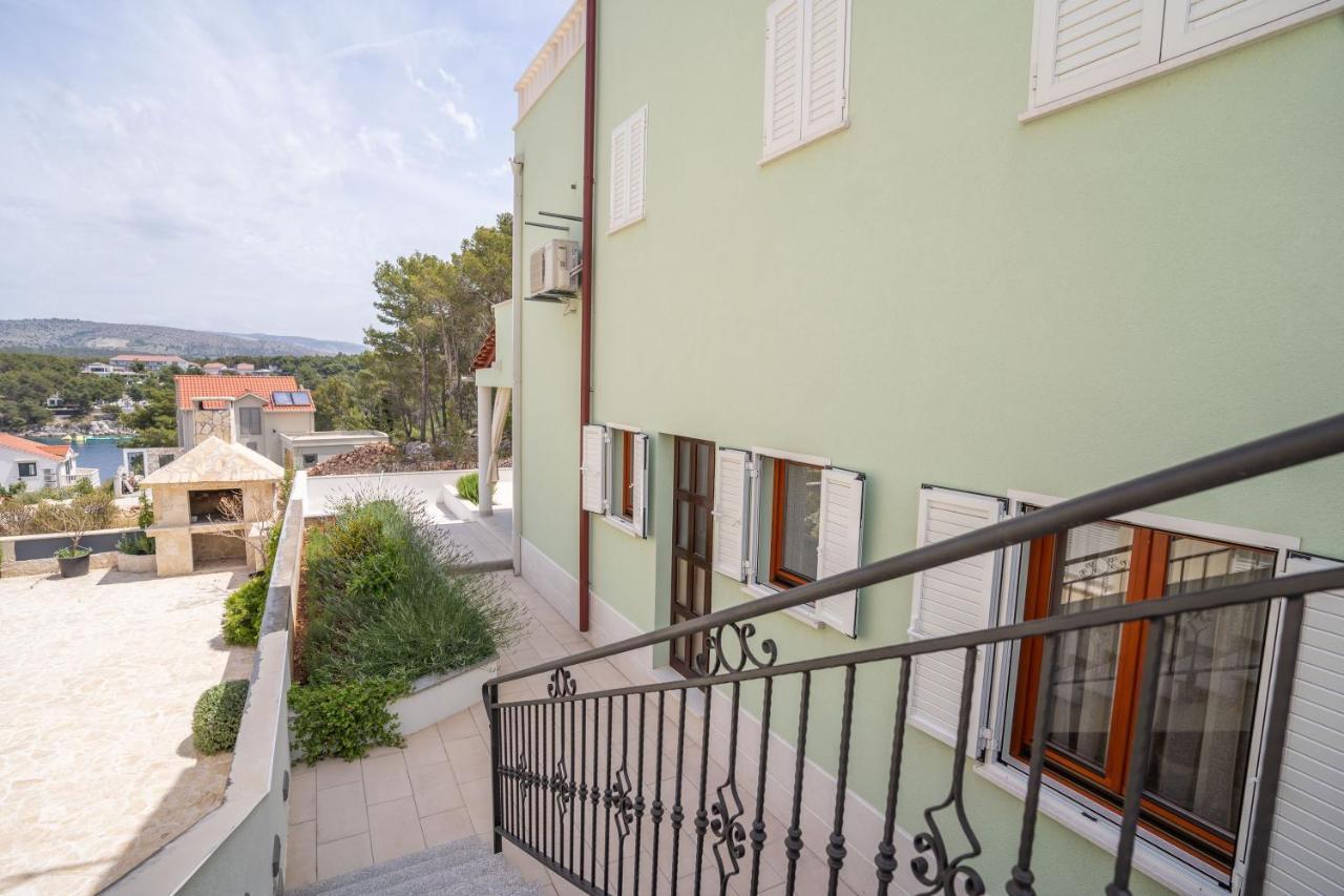 Villa Kalinic Milna  Εξωτερικό φωτογραφία